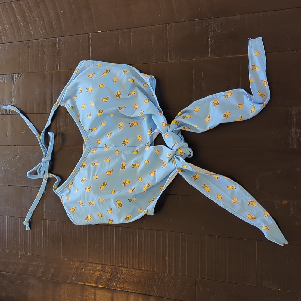 Kortni Jeane Tied-Up Top in Lemons
